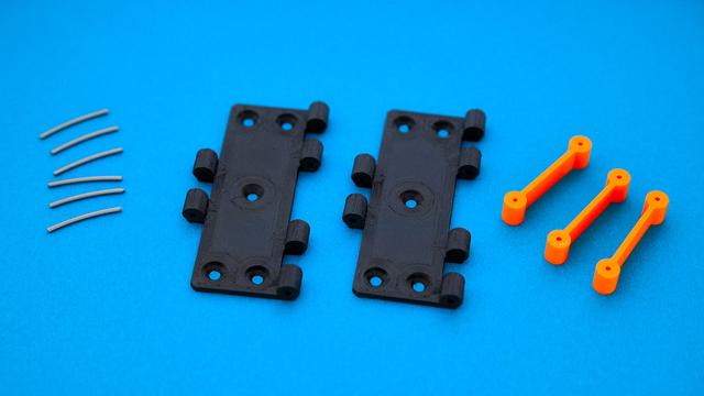 Here’s how I 3D-Printed these hinges to make a sturdy studio V-Flat 