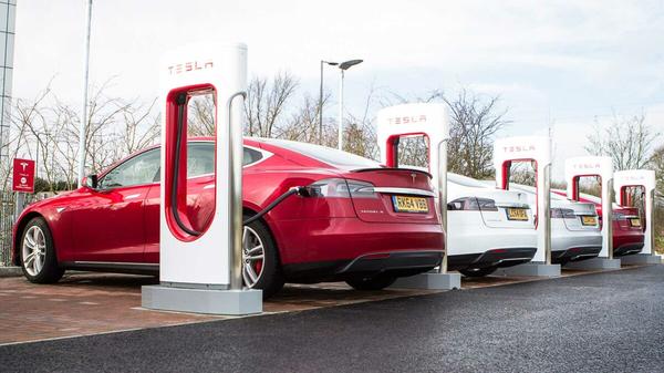 Tesla unveils Supercharger station built in only 8 days thanks to new pre-fabricated system Guides