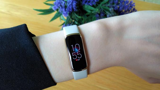 Fitbit Luxe review: This solid tracker’s deluxe price delivers on looks, not features