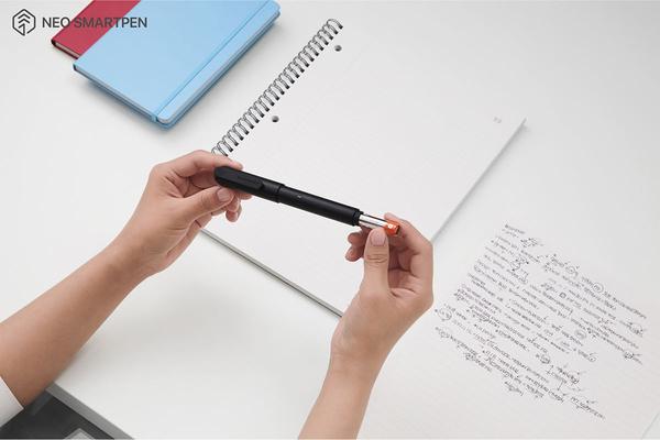 紙のノートに手書きしてスマホに取り込める「Neo Smartpen」が便利 