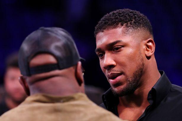 Fans spot Anthony Joshua wearing 'wedding ring' - though all is not as it seems