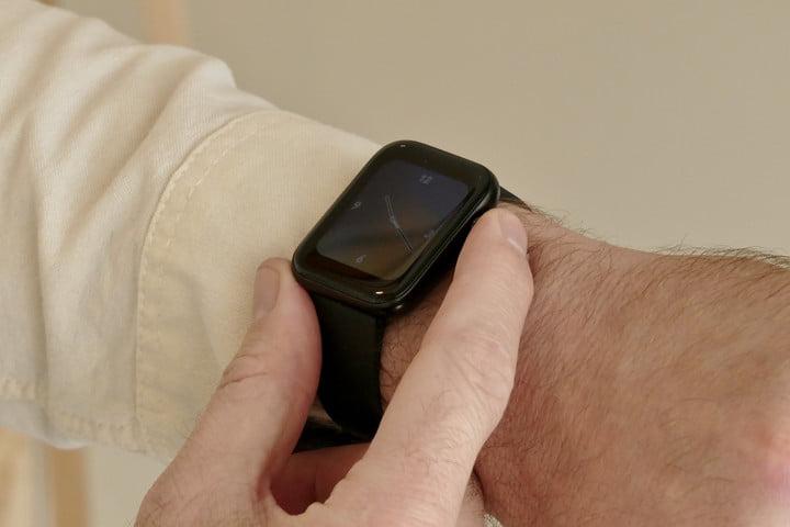 Mobvoi TicWatch GTH review: Worse than just an Apple Watch knockoff 