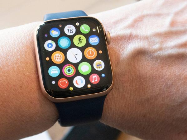 Automated Apple Watch Feature Saves Unconscious Man's Life 