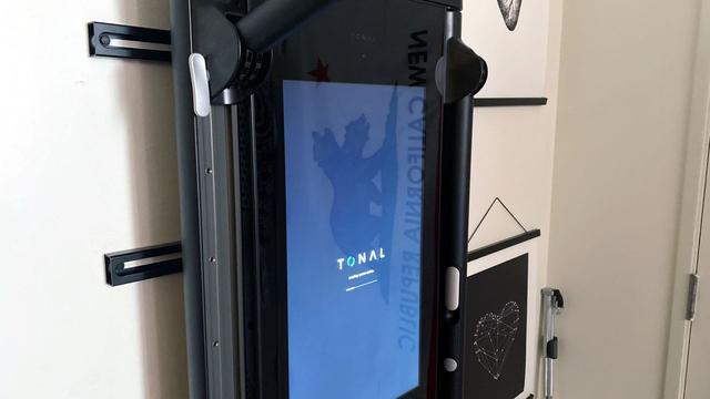 ｢Tonal｣レビュー：アパートメント暮らしに最適な、デジタル筋トレマシン！ 