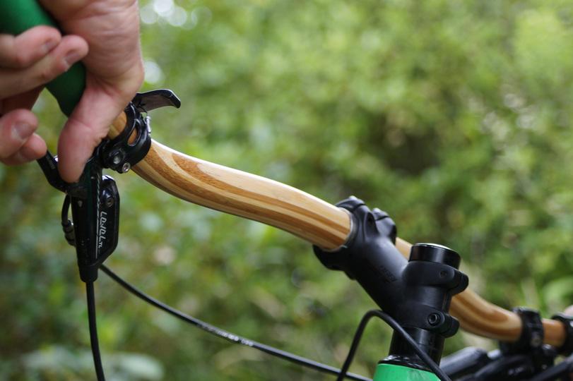 sustainable!Bamboo bicycle handlebar that is light, strong and absorbs shock