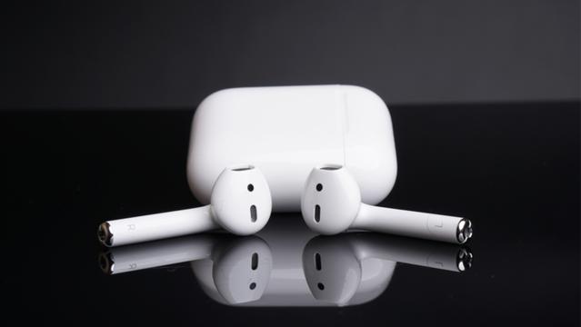 AirPods (3rd generation) supports waterproofing functions and appears in the second half this year?