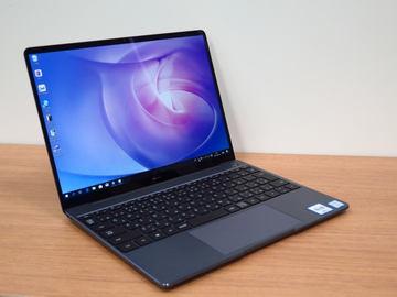 2,160×1,440ドットでsRGB 100%の13型モバイルノート「MateBook 13」 