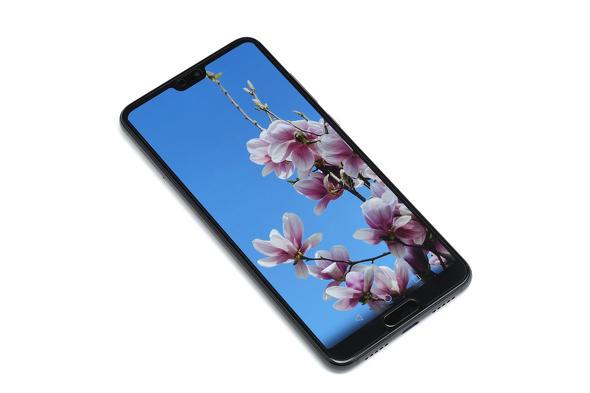 秋冬スマホと比べても遜色なし!?　「HUAWEI P20 Pro」が今なお“買い”と思える10の理由（1/3 ページ） 