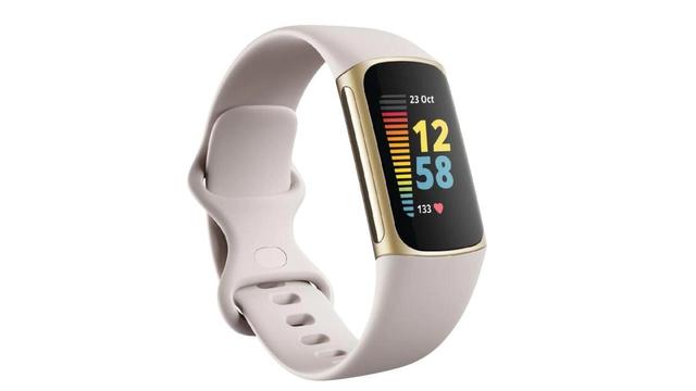 12 Best Fitness Trackers & Monitors To Buy In 2022