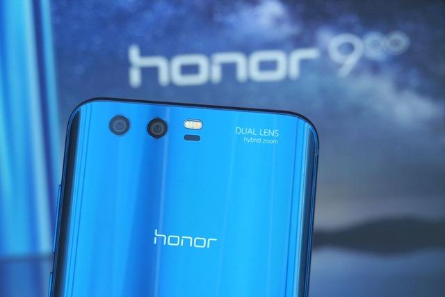 ファーウェイ、ダブルレンズカメラ搭載「honor 9」をMVNO4社から発売……価格は53,800円