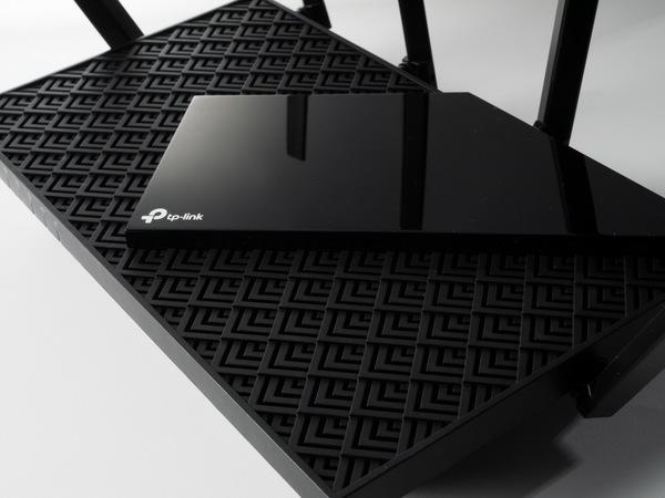 最大4804Mbps対応で1万2000円台！コスパ優秀なTP-Link「Archer AX72」を2階建ての自宅で検証