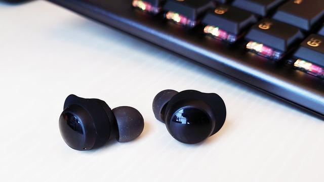 Don't do it Xiaomi! Super lightweight and complete Wireless earphone 