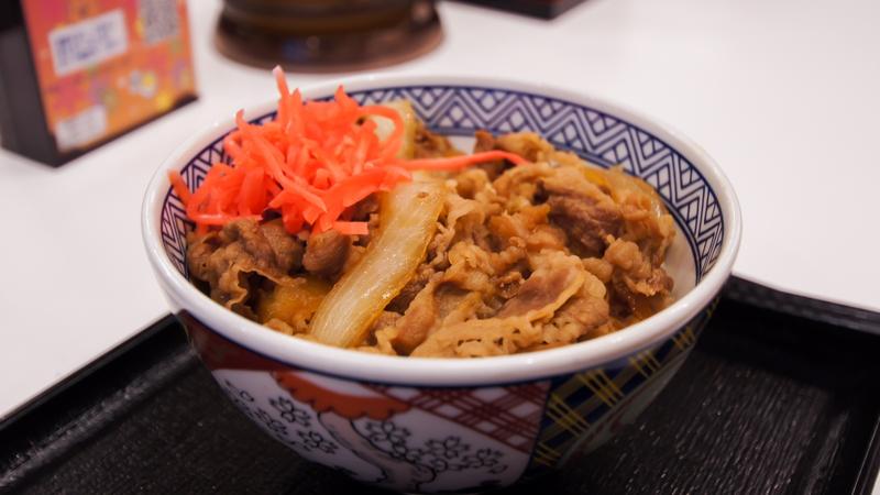 吉野家は牛丼並盛426円に値上げへ……国内ファストフード店が崖っぷちなワケ  