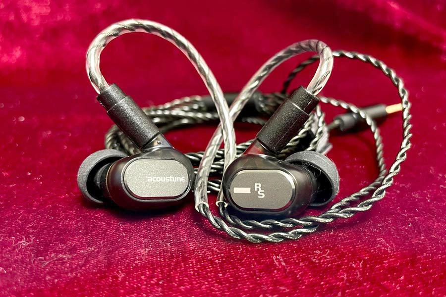 ACOUSTUNE, the first stage monitor earphone "RS ONE".New line "Monitor Series" 1st