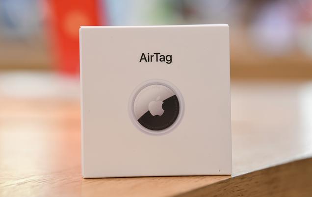 This vulnerability with Airtag enables hackers to steal your Apple account