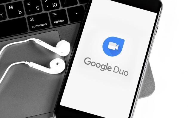 Use the free video call tool "Google Duo", even if you don't have a Google account.