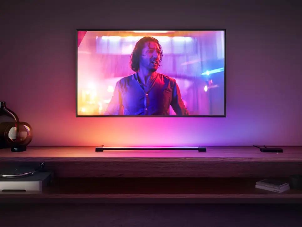 Philips Hue、多彩に光るスマート照明や種類が豊富になったスマート電球を発表 