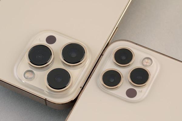 What has evolved by the iPhone 13 camera decisively?What is the difference between models?(FUNQ)