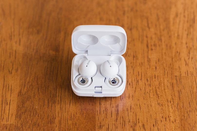 Ai-earphone derived from earphone experience