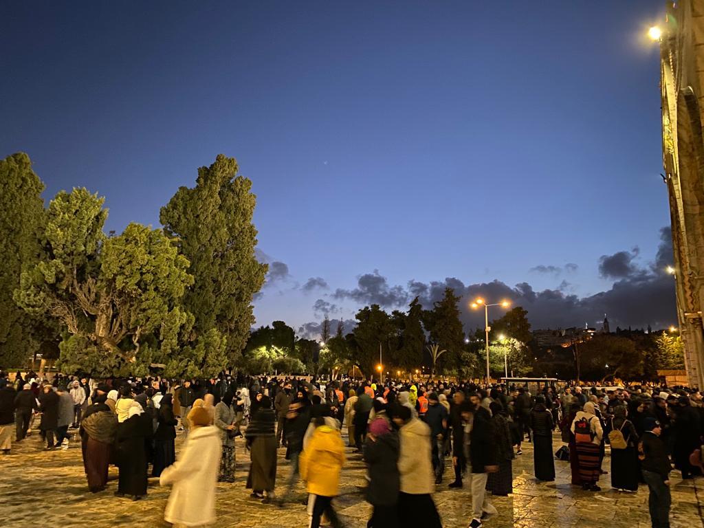  Pictures|  Thousands celebrate "Friday of victory is near" in Al-Aqsa and Al-Ibrahimi