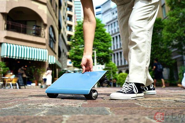  ノートPC大の“クルマ”公道走行OKモデル登場！ 約3kg 歩道で「ウォーカー」