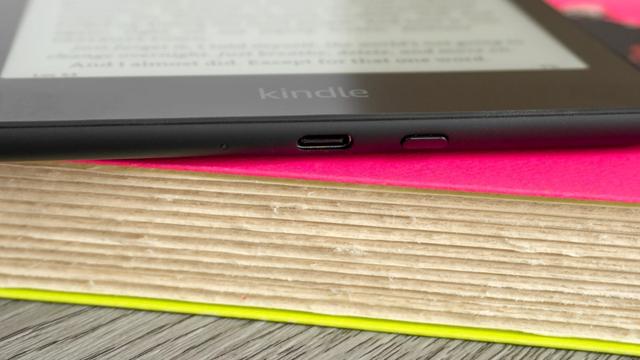 
 読書に集中したいなら「Kindle Paperwhite シグニチャー エディション」だ!｜ガジェットレビュー2021 