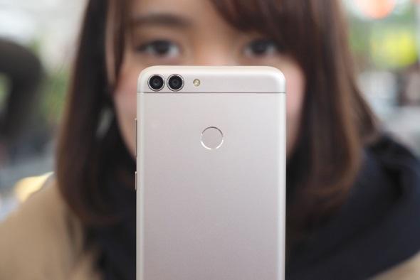 3万円で買えるデュアルカメラ！　「HUAWEI nova lite 2」「gooのスマホ g08」で撮りまくる：荻窪圭の携帯カメラでこう遊べ（1/4 ページ） 