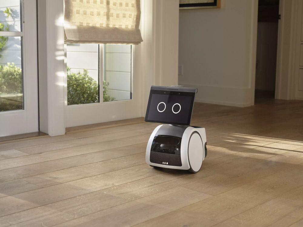 アマゾン、家庭用ロボット「Astro」を発表--年内に発売へ 