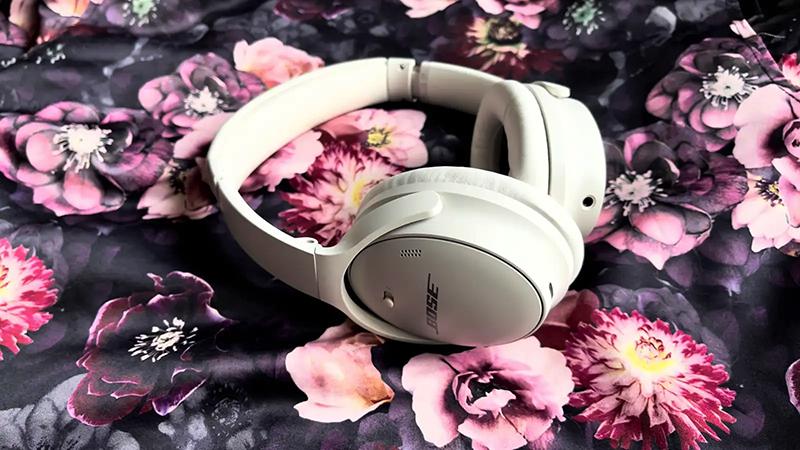 Boseの｢QuietComfort 45｣に革命は起こせない。でも、そこがいいのかも 