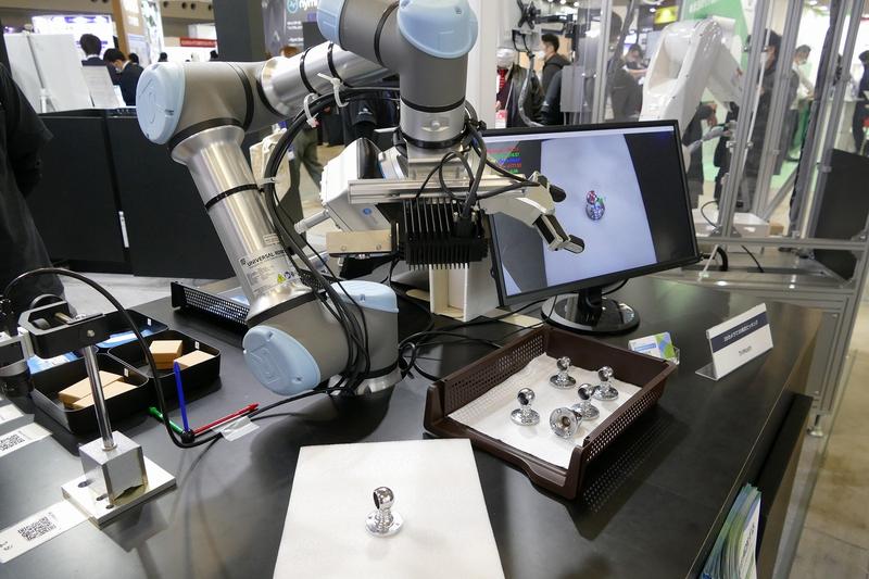 「知能化ロボット」と「データドリブン」が倉庫と工場を変える 森山和道の「ロボット」基礎講座 