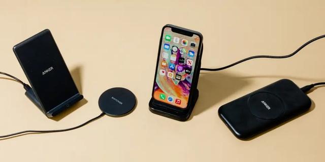 4 recommended Qi wireless chargers. Carefully selected items compatible with both iPhone and Android