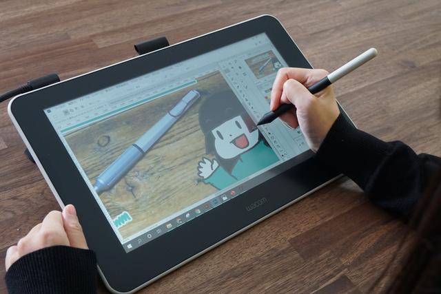 ワコムから4万円の液タブ「Wacom One」登場。早速を使ってレビューしてみた