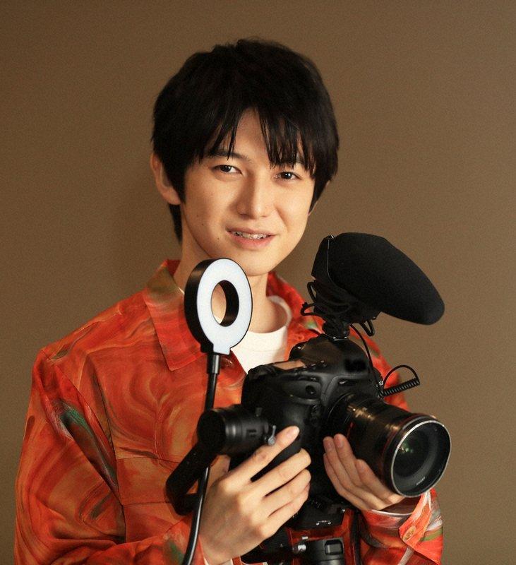 Kanata Hongo's deep daily life A stoic artist, an actor and a YouTuber, "I want to deliver things in the best possible condition"