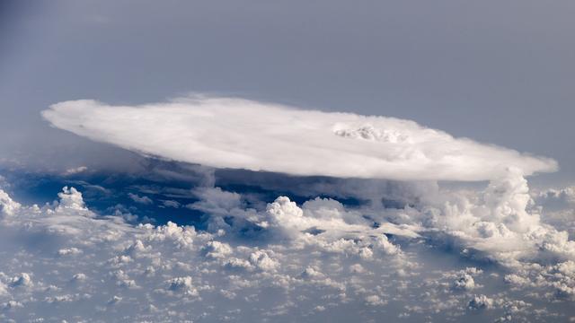 The highest ever thundercloud of 1.3 billion volts is observed