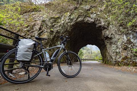 ヤマハのオールマイティe-bike「YPJ-TC」に荷物をたっぷり積んで、アップダウンのある奥多摩を走ってきた 