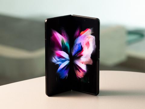 Samsung、防水仕様となった折りたたみスマホ「Galaxy Z Fold3/Flip3 5G」 