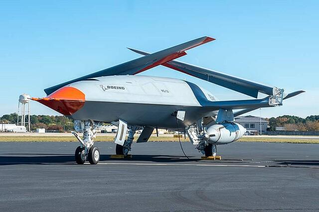 アメリカ海軍の無人空中給油機MQ-25　初めての空母運用試験終了 