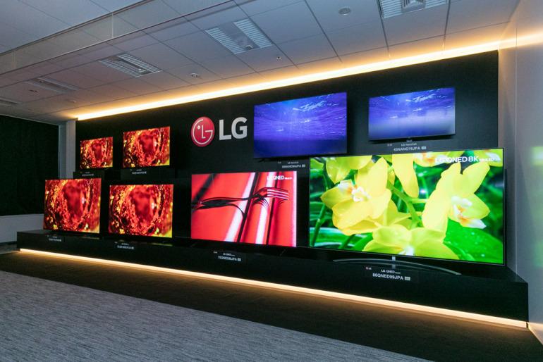 Introducing a next-generation organic EL panel model! LG's new TV product 18 models that you can enjoy online videos and games with high image quality and high sound quality