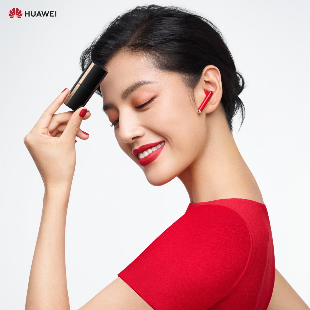 هواوي تطلق سماعات HUAWEI FreeBuds Lipstick العصرية والجديدة في الأردن 