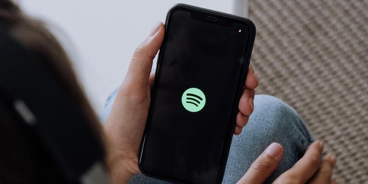 How to solve the problem that Spotify crashes when you lock the iPhone