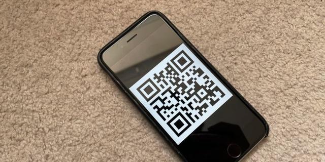 iPhoneスクリーン上にあるQRコードをスキャンする方法