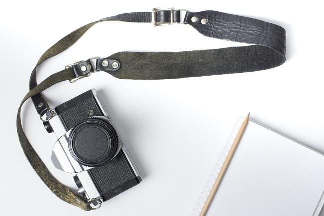 8 recommended leather camera straps that get better the more you use them