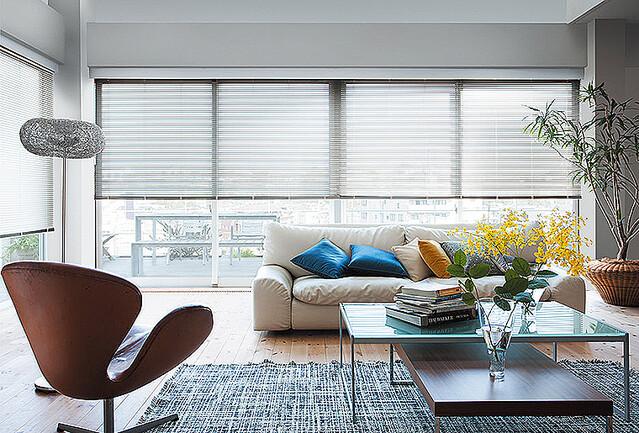 Tachikawa blinds colorful window performance props around the window make home time more comfortable & stylish!