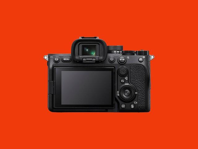 ソニーの「α7 IV」は、優れたオートフォーカス機能をもつ万能なミラーレスカメラだ