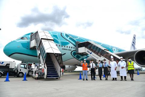 ANAのA380をテーマパーク化する「レストラン FLYING HONU」に行ってみた。機内見学と国際線機内食でハワイ気分！