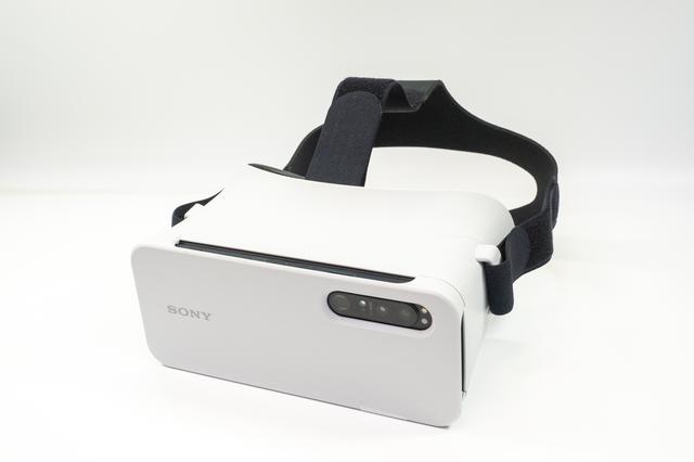 
 ソニーのVRヘッドセット「Xperia View」を試した率直な感想（中山智）