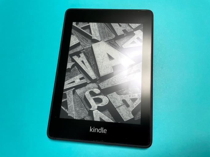 持ち運べる図書館。生活に欠かせない「Kindle Paperwhite」