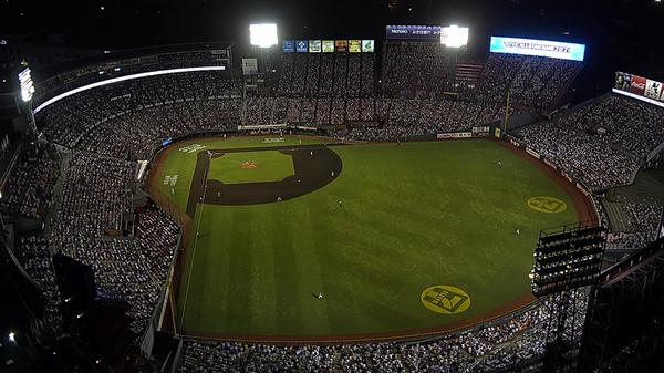 エアロセンス、有線ドローンによりプロ野球中継を4時間30分連続空撮