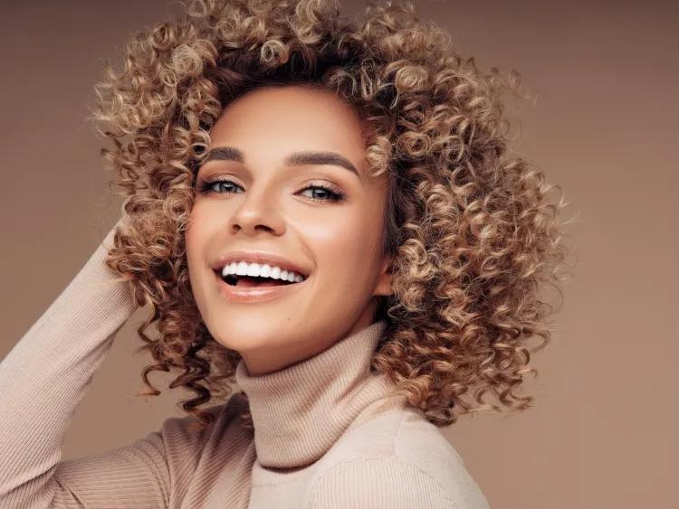 15 Cutting ideas for curly hair that proves that frizzs are extremely versatile