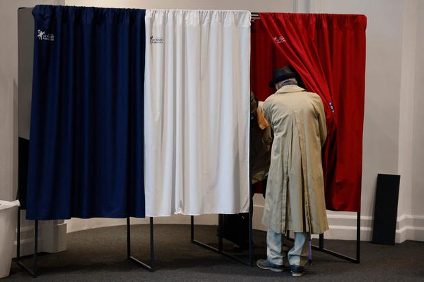 Pourquoi les médias français devraient s’exclure des sondages – POLITICO